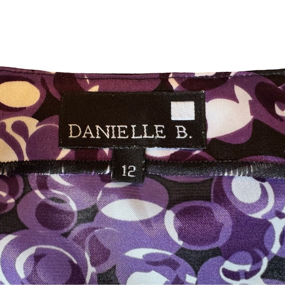 Danielle B Sleeveless Blouse Women’s Size 12 Purple Black Pintuck Pleats Silky - Picture 3 of 9
